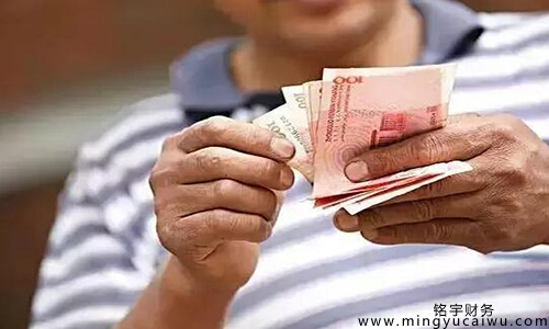 【法律咨询】2017新劳动法，如何追讨老板拖欠的工资？